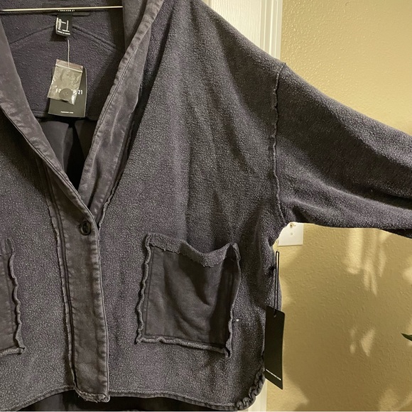 Forever 21 Reverse Fleece Oversized Cardigan NWT - Picture 3 of 4